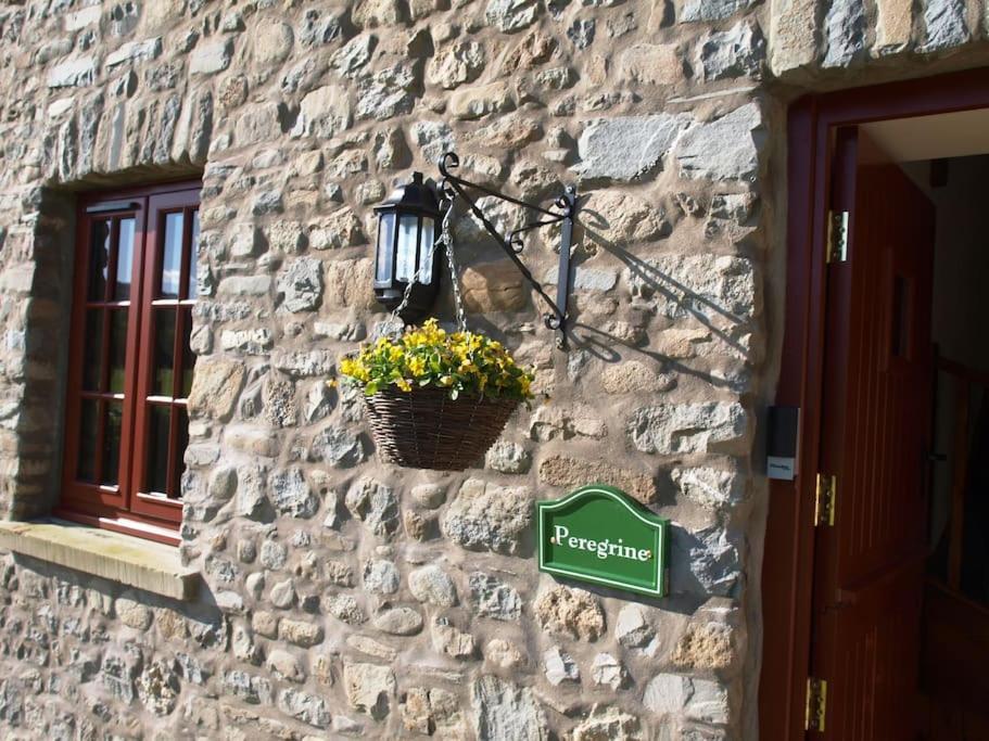 Peregrine Stable Cottage Llandovery Exteriör bild